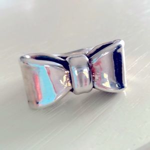 MADE IN ISRAEL STERLING BOW RING.